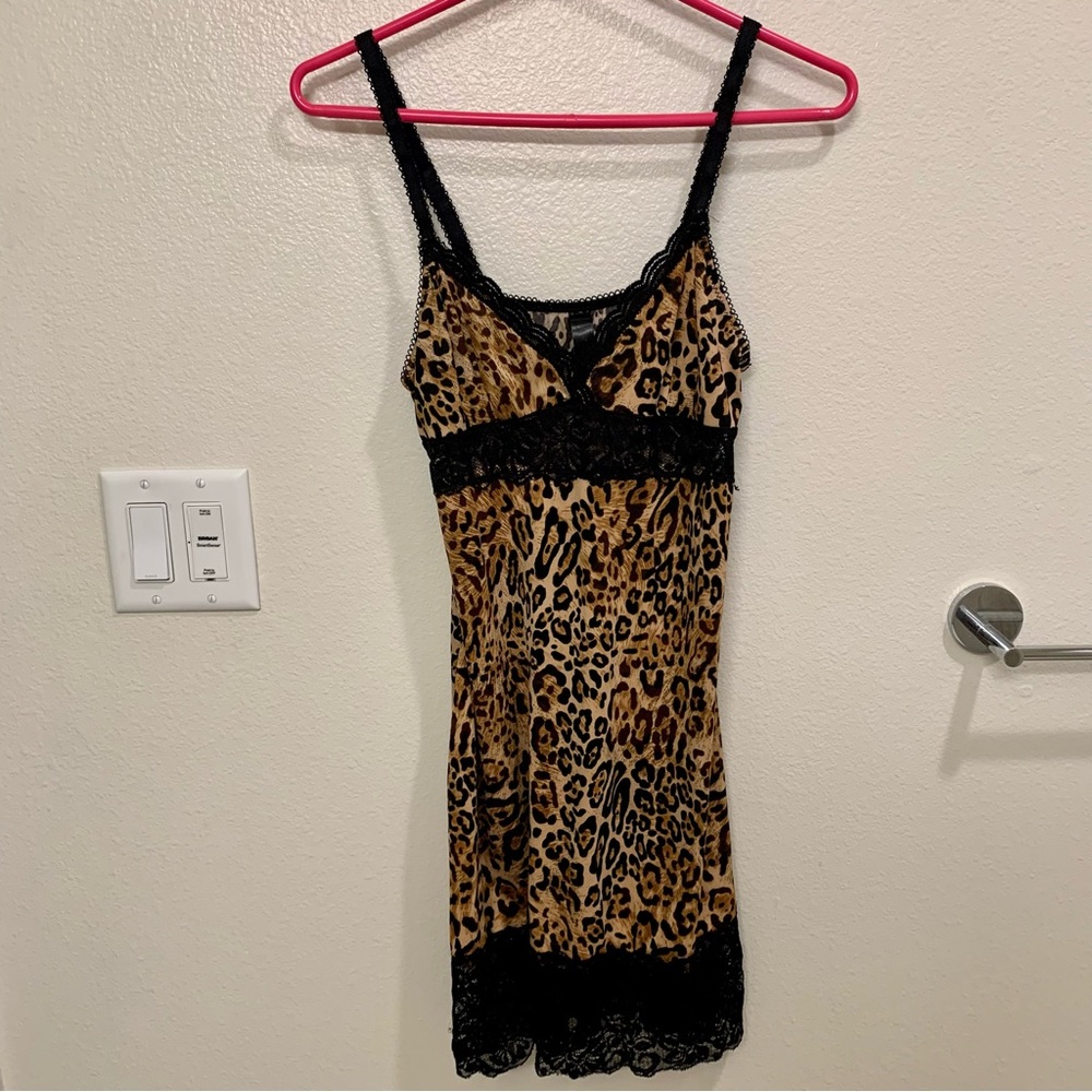 🐆 Leopard Print Negligee 🐆 - Picture 2 of 16